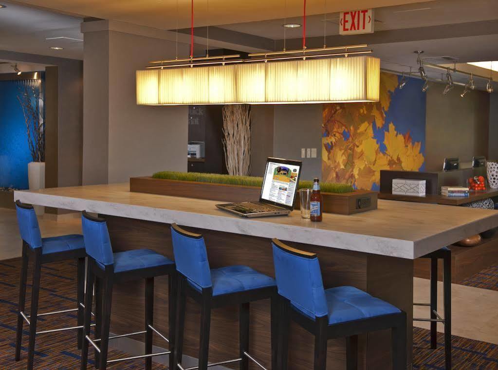 Courtyard Cleveland Beachwood Extérieur photo